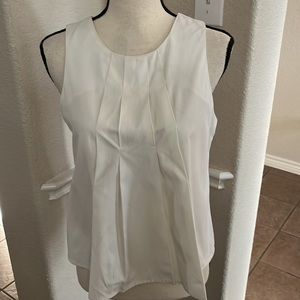 J.O.A. white pleated sleeveless top blouse Size M